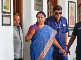 गर्मी में कोई प्यासा न रहे: सीएम रेखा गुप्ता ने दिल्ली में ‘वॉटर एटीएम’ योजना शुरू की सीएम रेखा गुप्ता ने दिल्ली में 'वॉटर एटीएम' योजना शुरू की