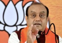 राजद-कांग्रेस के बयान पर बीजेपी का पलटवार, वक्फ एक्ट पर रैली को बताया संविधान विरोधी राजद-कांग्रेस के बयान पर बीजेपी का पलटवार, वक्फ एक्ट पर रैली को बताया संविधान विरोधी