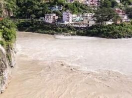 उत्तर भारत में भारी बारिश का कहर: हिमाचल-उत्तराखंड में रेड अलर्ट, केदारनाथ यात्रा रोकी गई उत्तराखंड में रेड अलर्ट