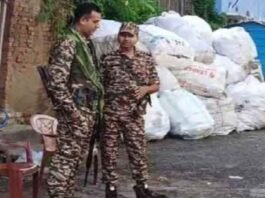 अजूबा मामला: झारखंड में कबाड़ी के घर ED का छापा, 8 घंटे तक चली तलाशी कबाड़ी के घर छापा