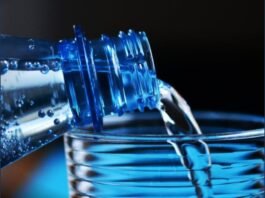 कैसे शुरू हुई बोतलबंद पानी की कहानी? प्राचीन मिट्टी के बर्तन से लेकर आधुनिक प्लास्टिक तक बोतलबंद पानी का इतिहास